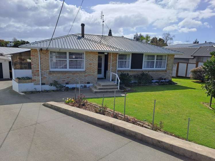 123 Sutherland Road Brookfield_1