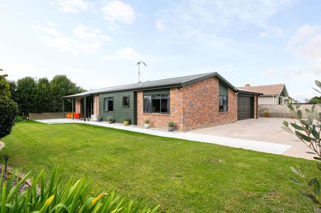 Sun-Soaked Comfort With Space To Grow