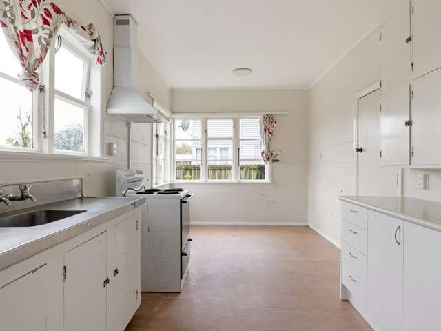 11 Old Farm Road Hamilton East_2