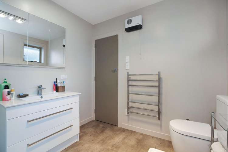 60 Alford Forest Road Allenton_28