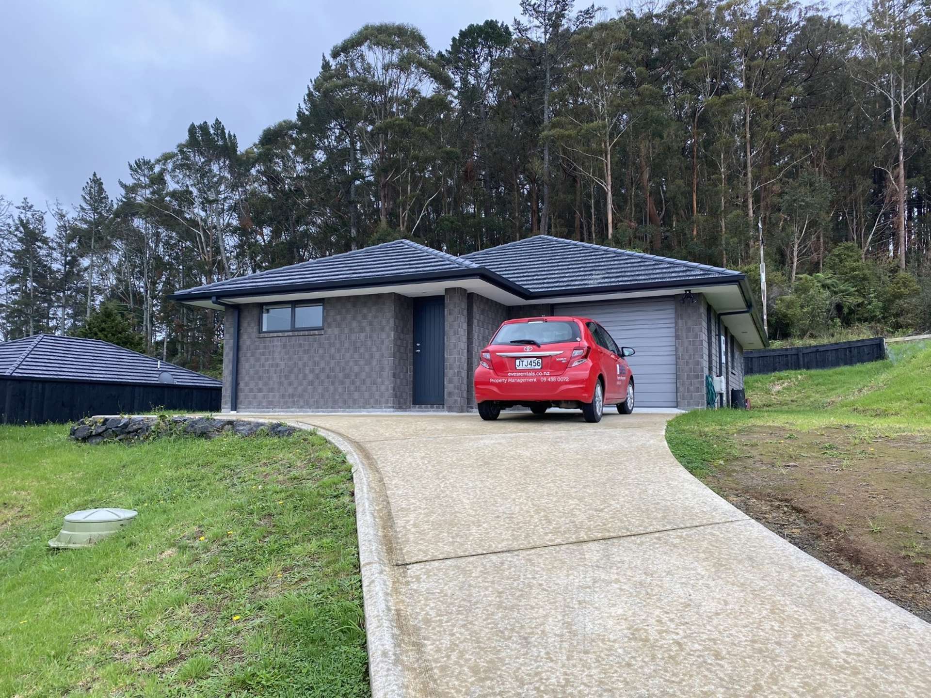 8 Suncrest Lane 11640_0