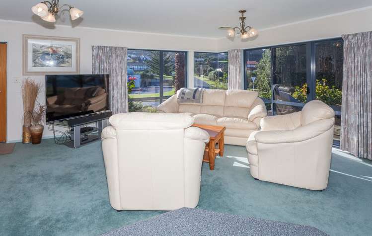 212 Onemana Drive Onemana_21