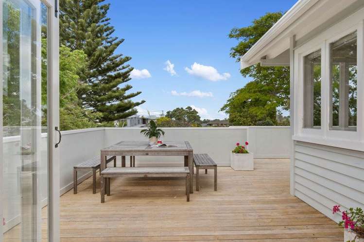 5 Niccol Avenue Narrow Neck_16
