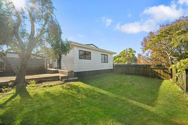 Freehold Corner Site in Prestigious Wattle Downs