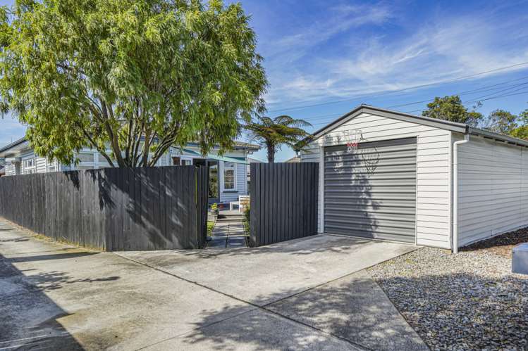 16 Frankleigh Street Somerfield_11