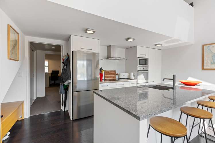 5/18 Buller Street New Plymouth Central_6