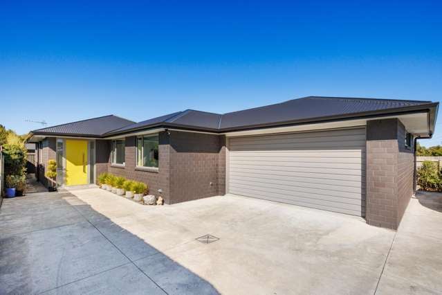 Immaculate, low maintenance home