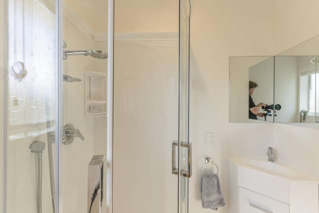 2/13 Linden Avenue Tawa_3