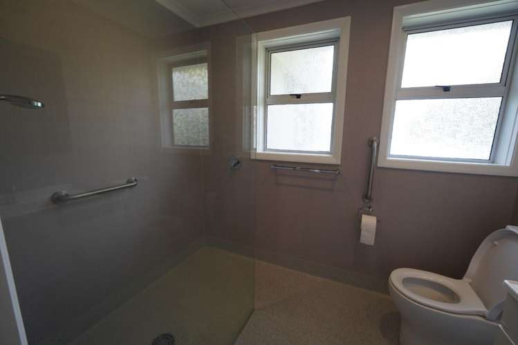 9 Bristol Crescent Roslyn_9