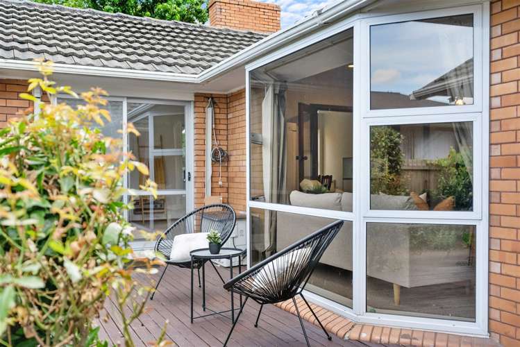 65 Woodbury Street Russley_15