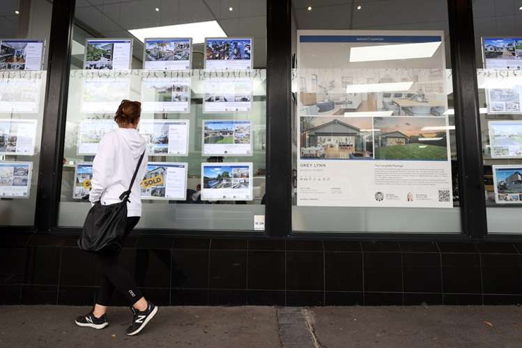 Tony Alexander: With so much interest in the housing market, what is holding buyers back?