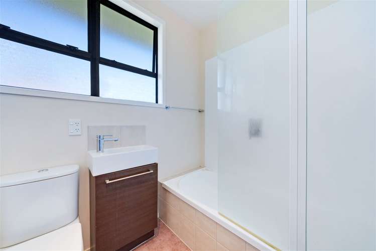 1 Kowhai Avenue Mangere Bridge_9