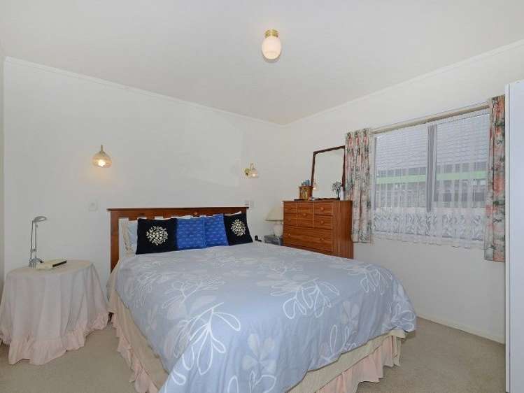 2/570 High Street Boulcott_7