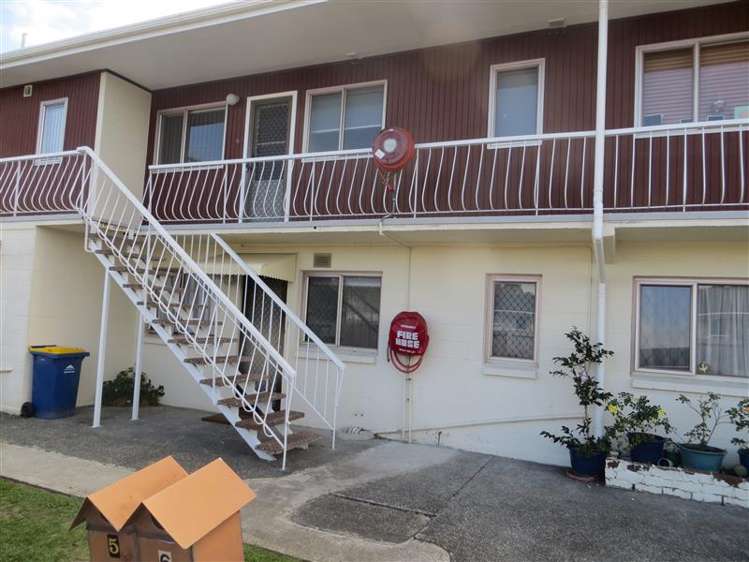 8/773 Beach Road_0