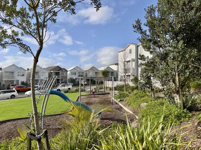 7 Manawatere Way Flat Bush_1