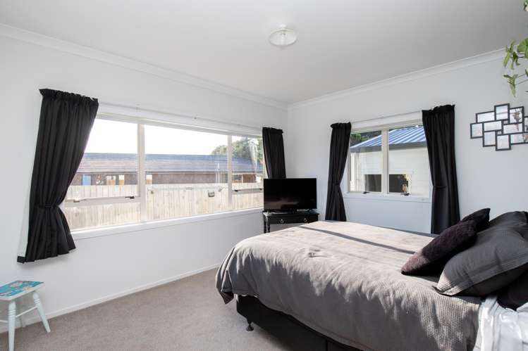 8 Fernleigh Street Kerepehi_10