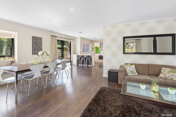 2/498 Beach Road Murrays Bay_3