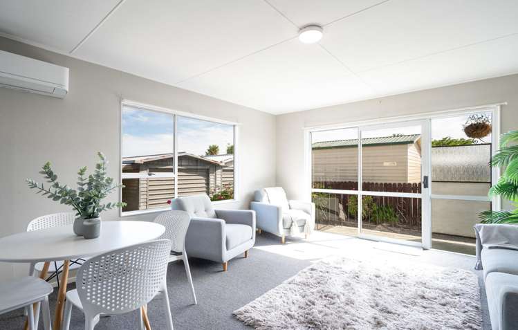 2/27 Cautley Street_4