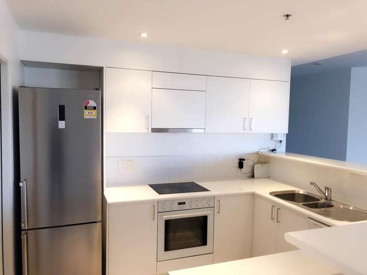 8j/205 Hobson Street Auckland Central_4