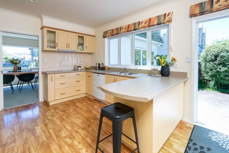 68 Ocean Road Paraparaumu Beach_15