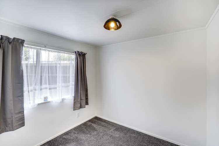 15 Bangor Street Flaxmere_12