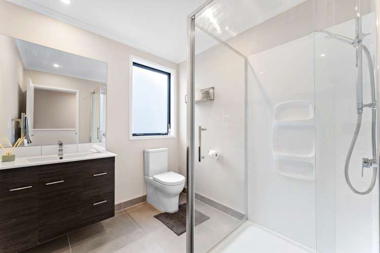 4 Awamarino Way Westgate_14