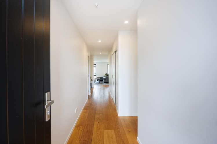 196 Pacific Drive Fitzherbert_19