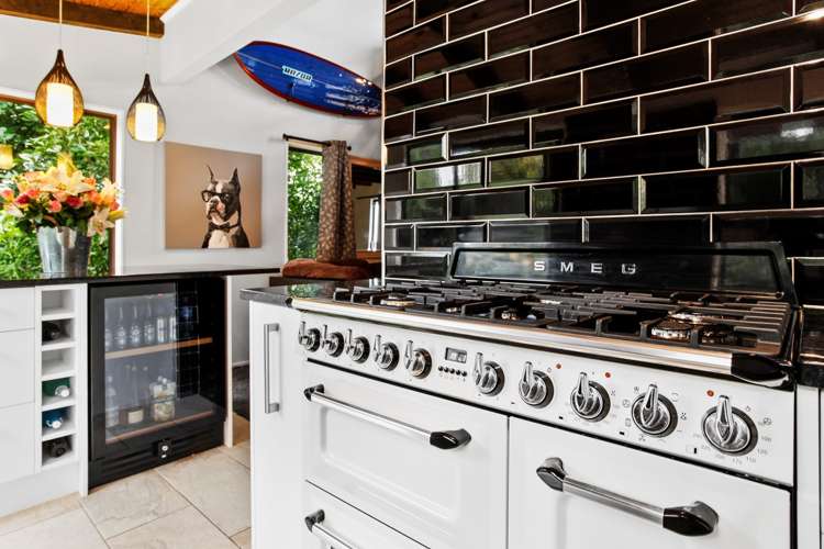 2 Raelene Place Massey_4