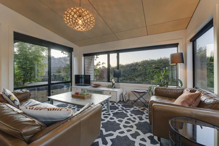 2 Falconer Rise Jacks Point_6