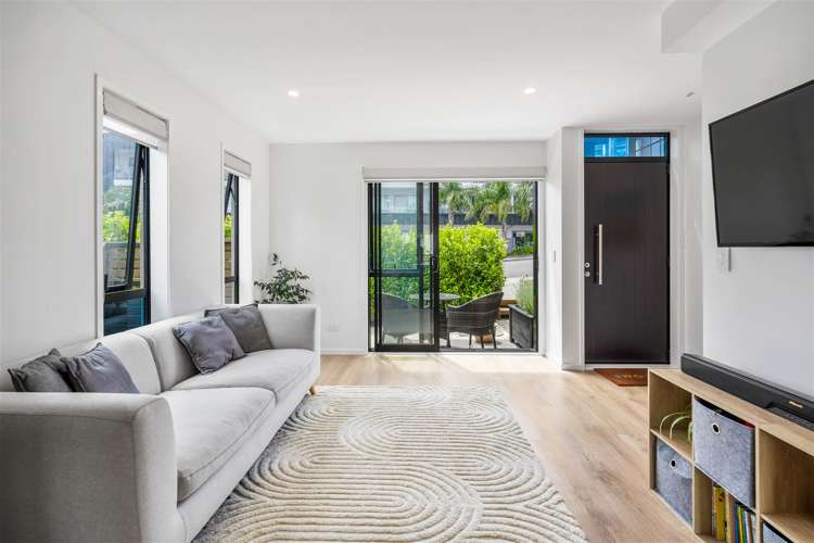 1 Orca Drive Stanmore Bay_6