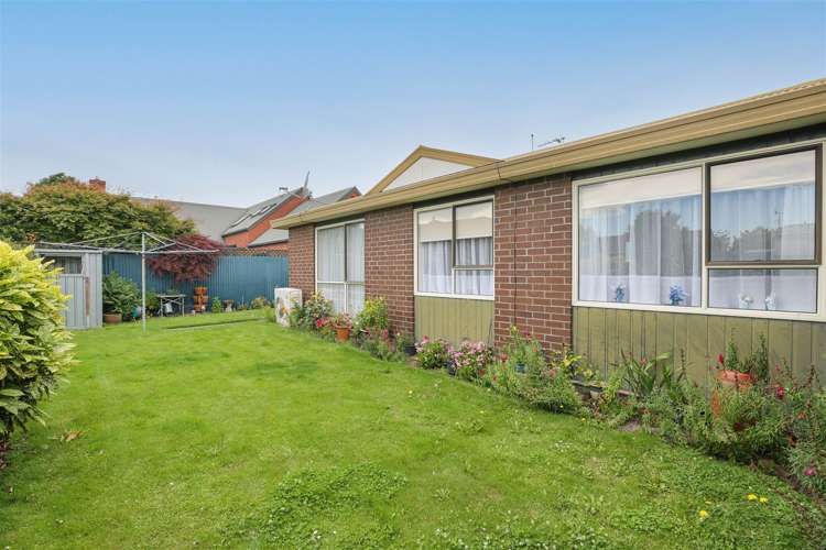 13 Burton Place Owhata_16