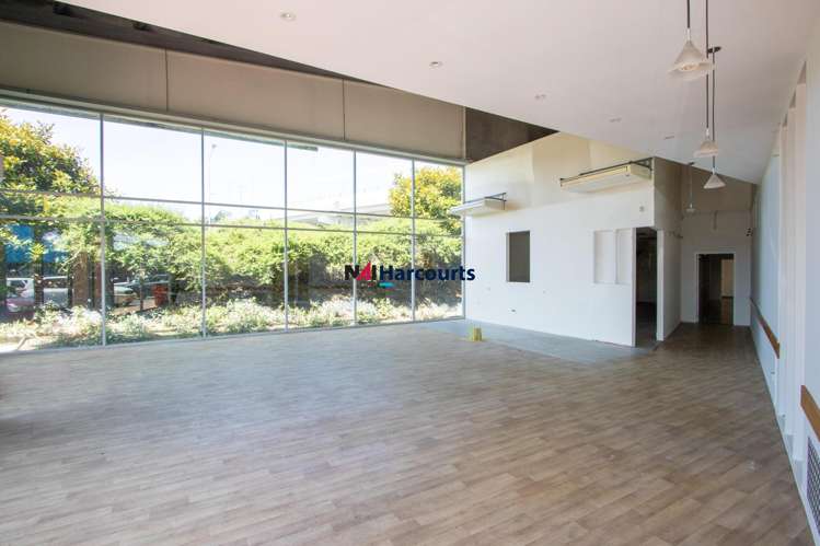 Cafe/60 Constellation Drive Rosedale_1