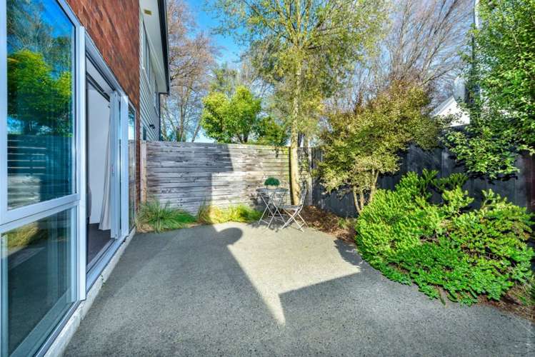 2/89 Poulson Street_4