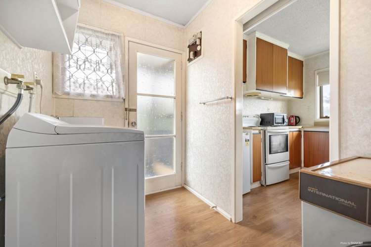 1/50 Luton Avenue Sunnyhills_11