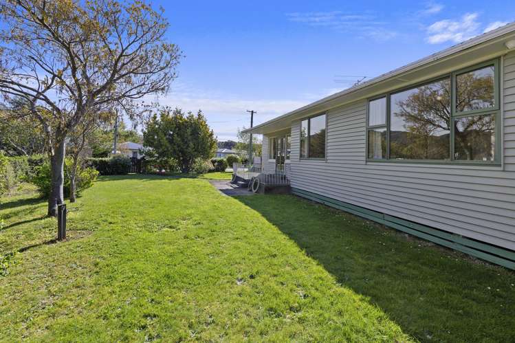 2 Miles Crescent Wainuiomata_18