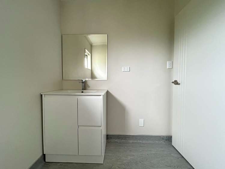 5/41B White Swan Road Mt Roskill_8