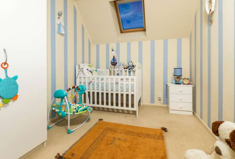 12a Kimberly Grove Greenhithe_17