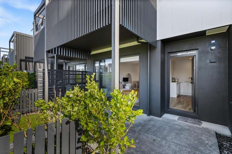 2/71 Hobsonville Point Road Hobsonville_16