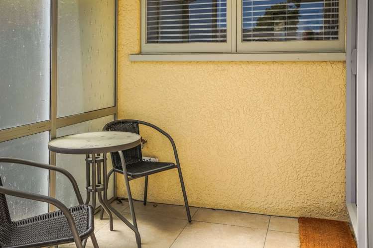 2/7 Lichfield Street Stoke_12