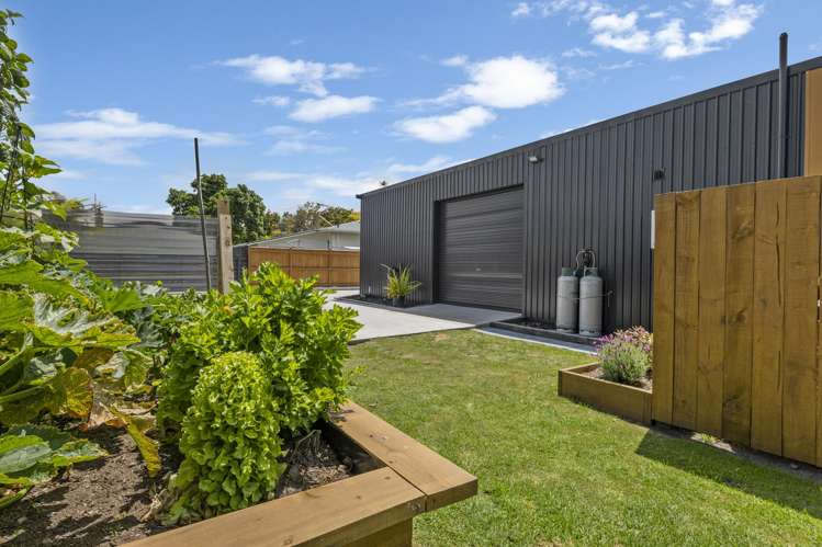 200 South Road Hawera_17