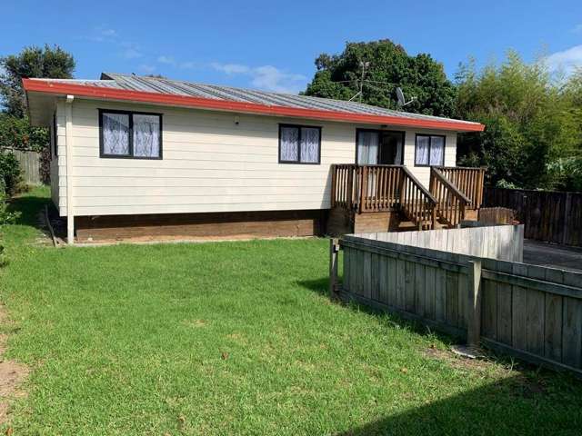 24A Netherlands Avenue Kelston_2