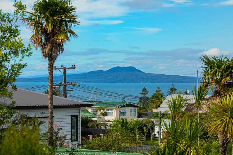 69 Killarney Avenue Torbay_7