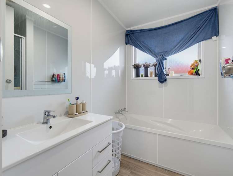 2A Carrington Place Tokoroa_13