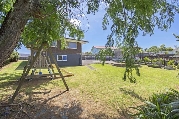 121 Hutchinsons Road Bucklands Beach_11