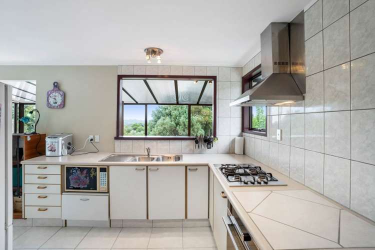274 Forest Hill Road Waiatarua_7