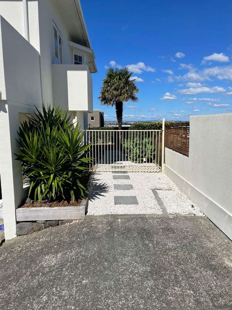 42 Seacliffe Road Hillsborough_26