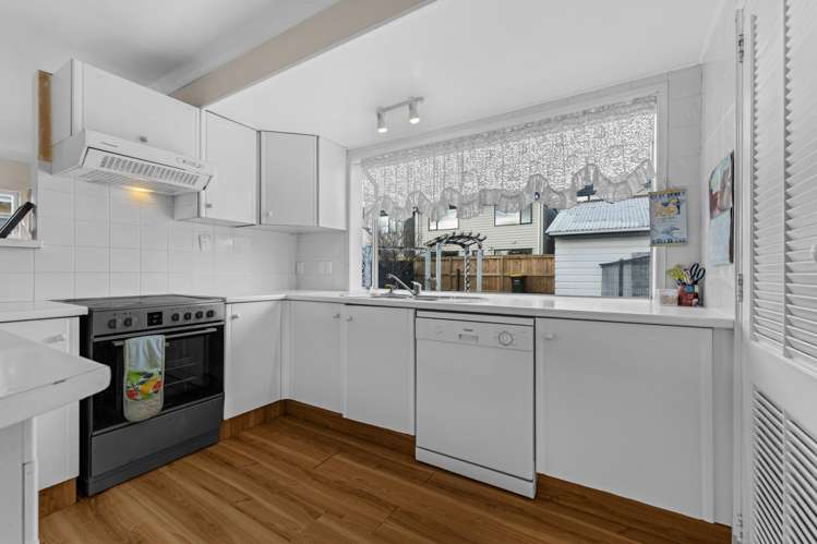42 Manse Road_5