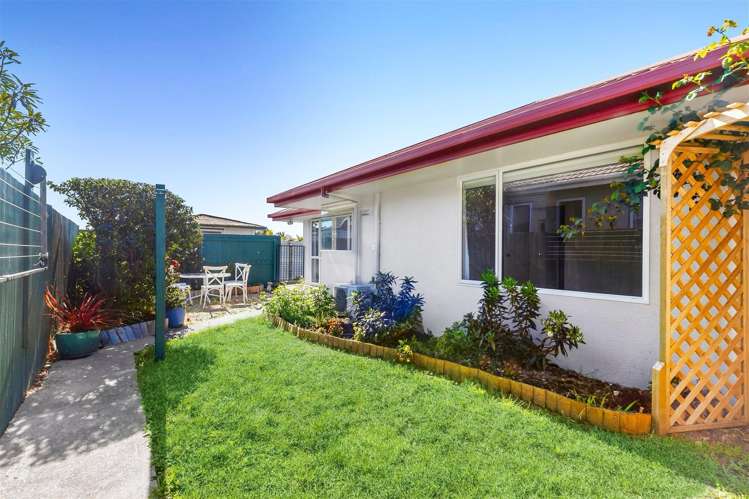 2/9 Marsden Road Stoke_9