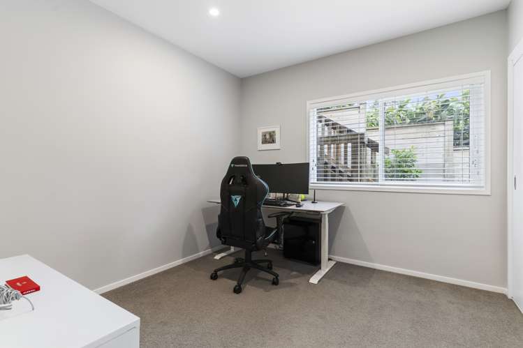 35b Taurus Crescent Beach Haven_15