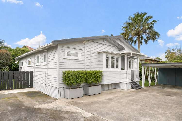 2/3 Haig Avenue Three Kings_0
